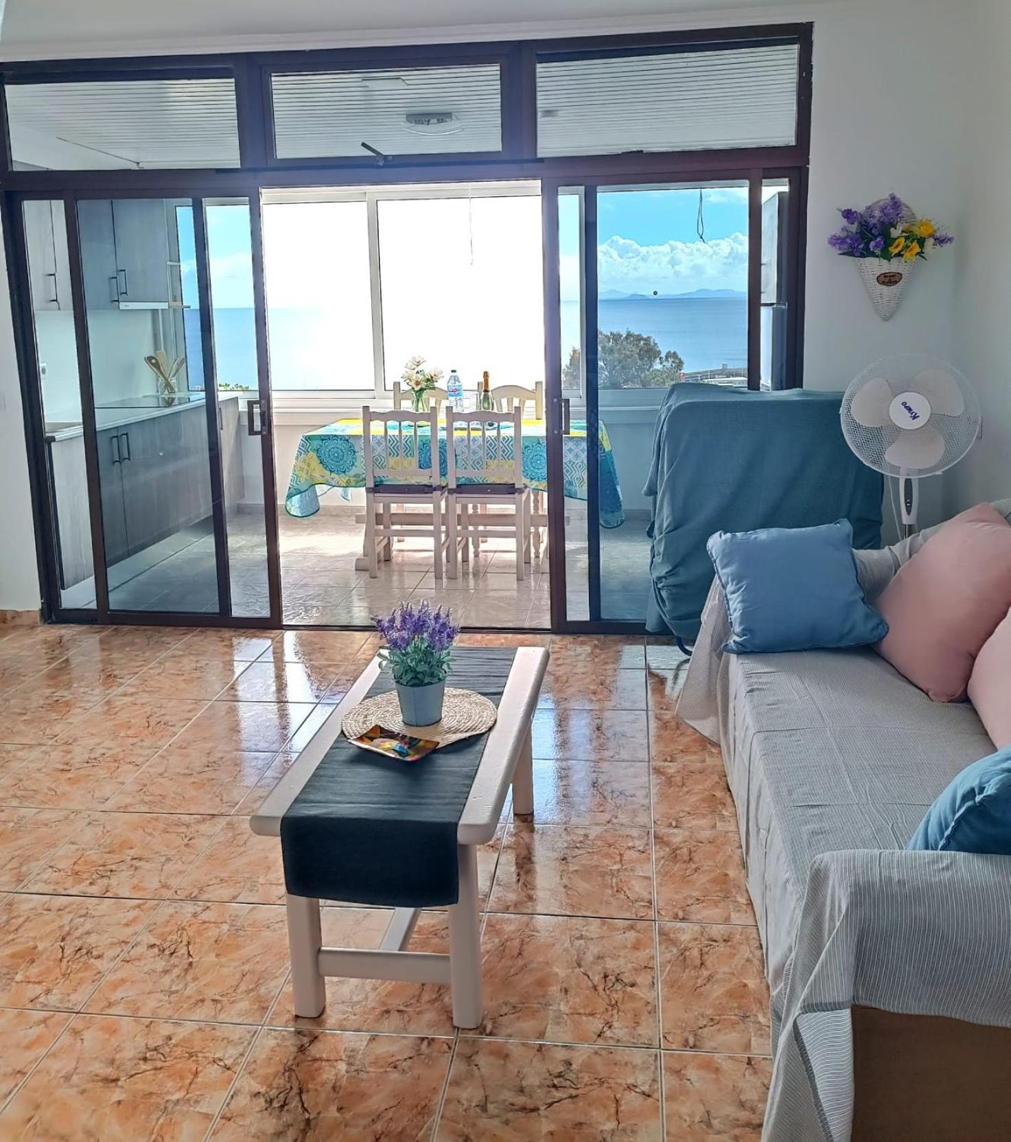 بويرتو ذيل كارمين Wonderful Sea View Apartment In Puerto Del Carmen المظهر الخارجي الصورة